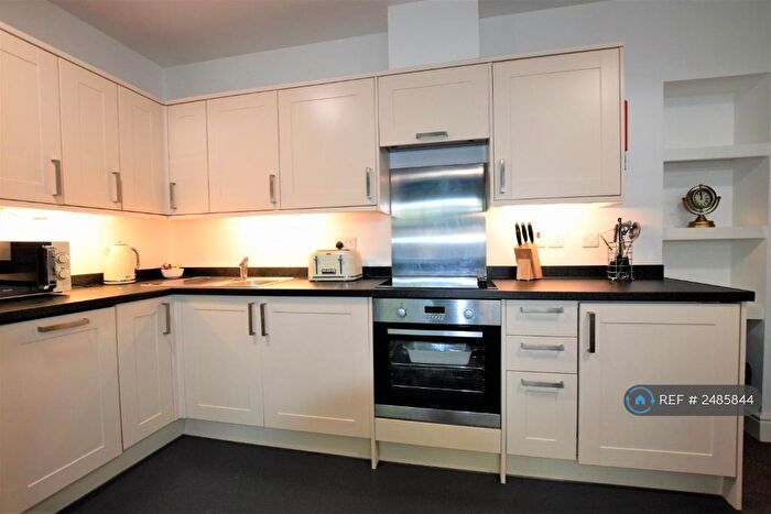 1 Bedroom Flat To Rent In Berkeley Square, Bristol, BS8
