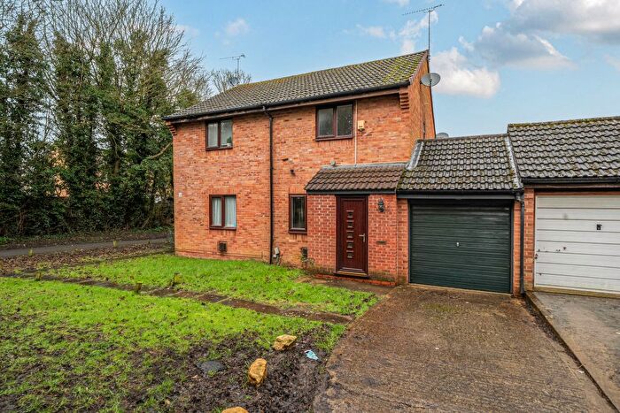 2 Bedroom Terraced House For Sale In Shetland Close, Ramleaze, Swindon, SN5