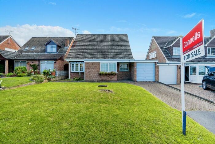 4 Bedroom Detached Bungalow For Sale In Trowley Hill Road, Flamstead, St. Albans, AL3