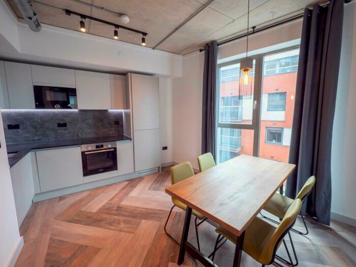 2 Bedroom Apartment To Rent In Ancoats Gardens :: Manchester, M4