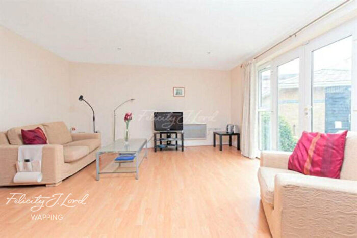 2 Bedroom Flat For Sale In Morton Close, London, E1