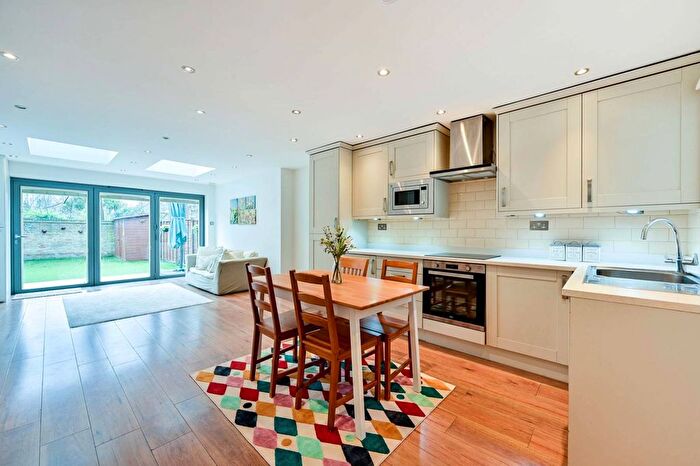 5 Bedroom Terraced House For Sale In Station Yard, Twickenham, Twickenham, TW1