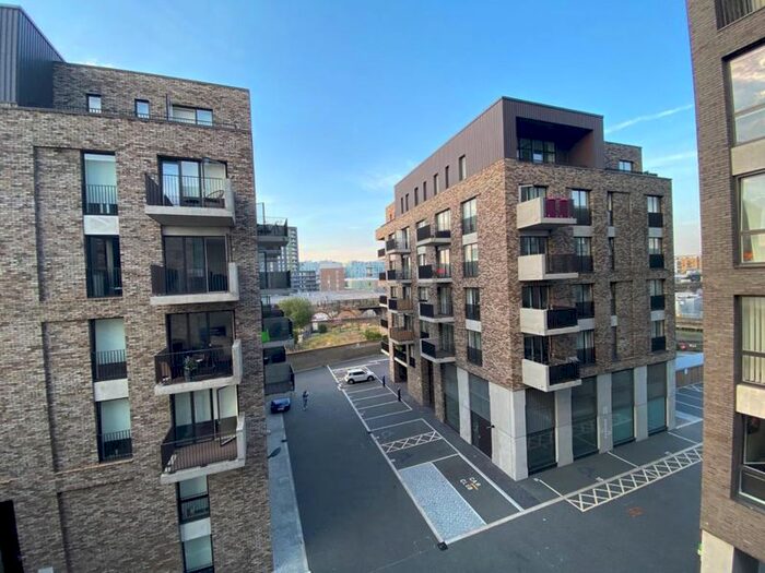 1 Bedroom Flat To Rent In Stickle House, Faircharm Docks, SE8