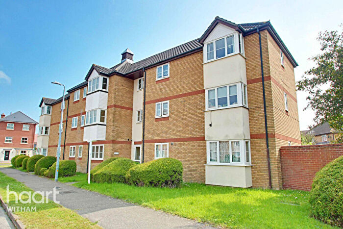 2 Bedroom Apartment For Sale In Constance Close, Witham, CM8