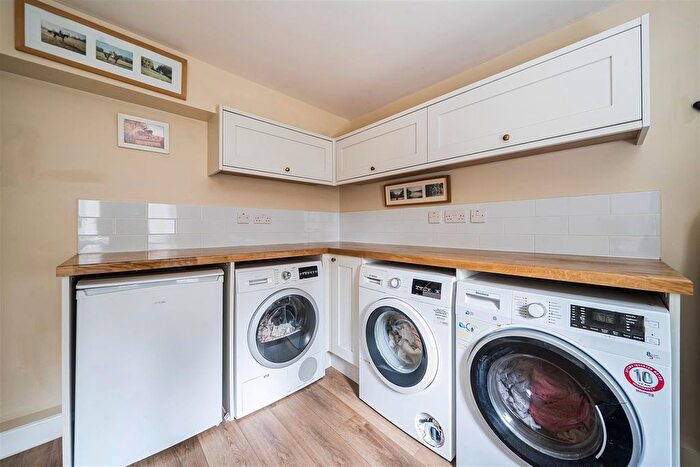 1 Bedroom Equestrian Property For Sale In Sellindge, Kent, TN25