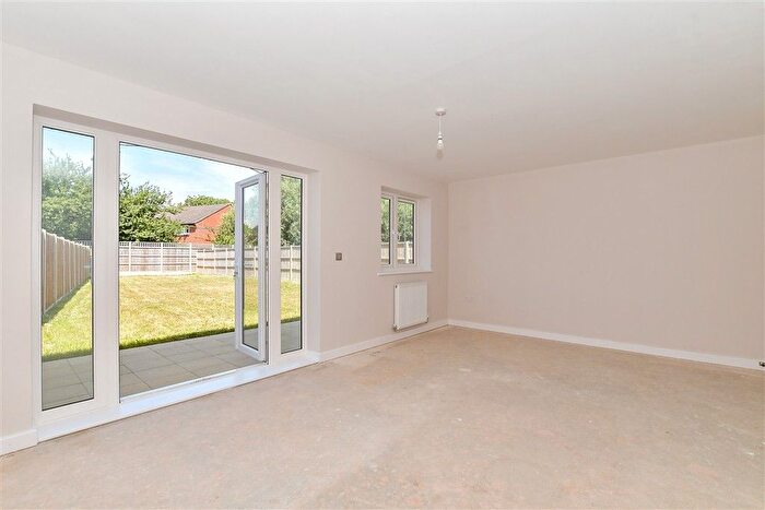 3 Bedroom Semi-Detached House For Sale In Maude Close, The Maude, New Romney, Kent, TN28