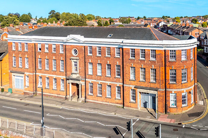 2 Bedroom Flat For Sale In Rectory Road, Rushden, NN10