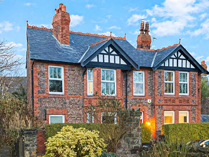 4 Bedroom Detached House For Sale In Victoria Mount, Prenton, CH43