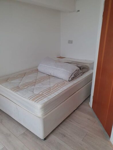 1 Bedroom Flat To Rent In Cyprus Road, N3