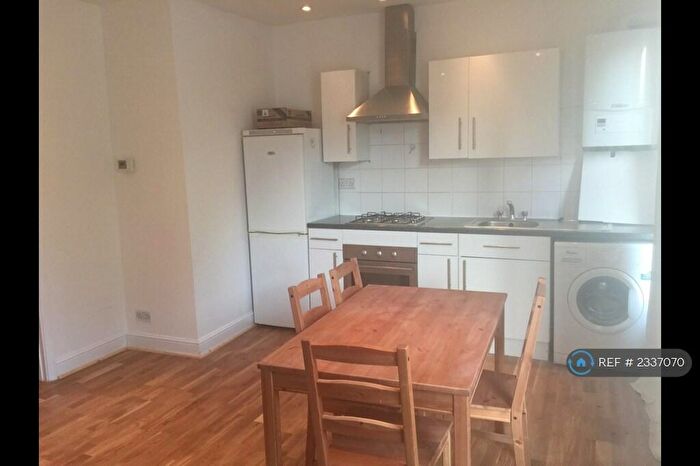 1 Bedroom Flat To Rent In Vicarage Grove, Camberwell, SE5