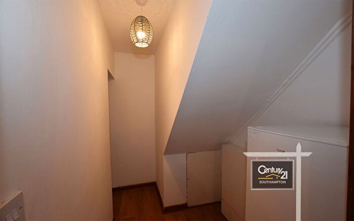 3 Bedroom Flat To Rent In |Ref: |, Hazeleigh Avenue, Southampton, SO19