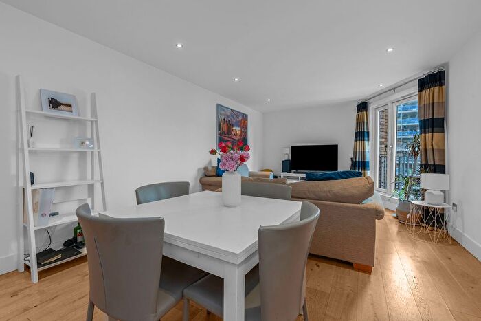 1 Bedroom Flat To Rent In Melvin Walk, Fountainbridge, Edinburgh, EH3