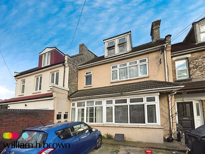 1 Bedroom Flat To Rent In Wellesley Road, Clacton-On-Sea, CO15