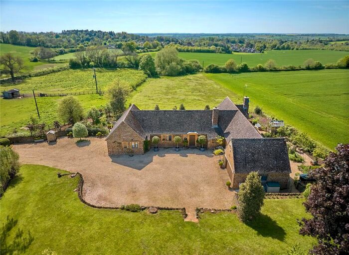4 Bedroom Equestrian Facility For Sale In Chacombe, Banbury, Oxfordshire, OX17