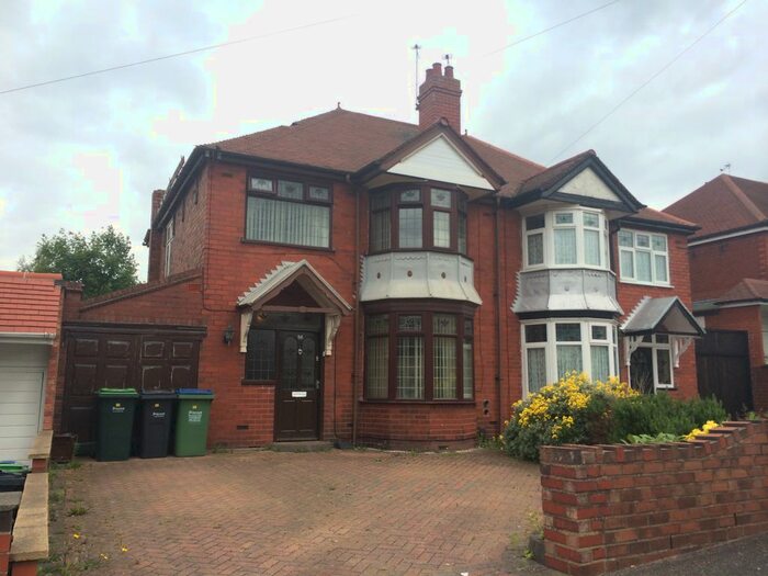 3 Bedroom Semi-Detached House To Rent In William Road, Smethwick, B67