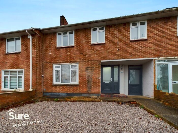 4 Bedroom Terraced House To Rent In Peascroft Road, Hemel Hempstead, Hertfordshire, HP3