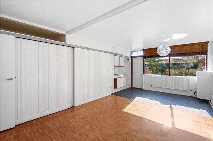 Apartment For Sale In Golden Lane Estate, EC1Y