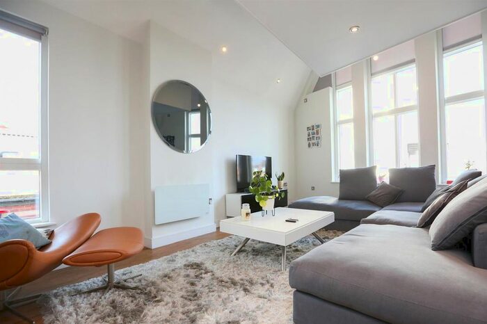 3 Bedroom Flat To Rent In Alumni Court, Cotton Street, Manchester, M4