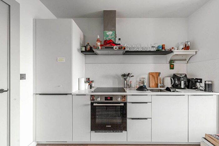 1 Bedroom Flat To Rent In Merrion Avenue, Stanmore, Stanmore, HA7