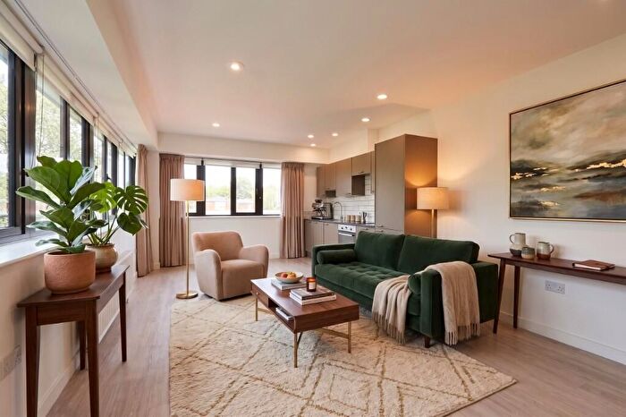 1 Bedroom Flat To Rent In Pembroke House, Southernhay Gardens, EX1