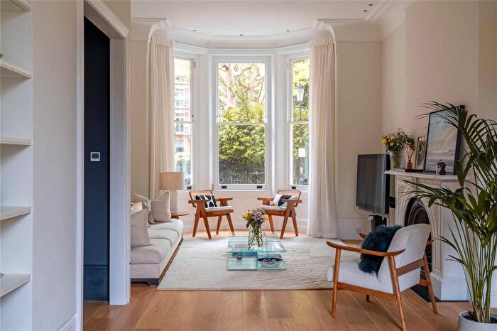 4 Bedroom Flat To Rent In Barkston Gardens, Earls Court, SW5