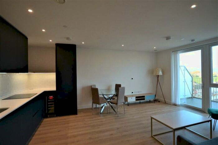 2 Bedroom Flat To Rent In Beresford Avenue, Wembley, Middlesex, HA0