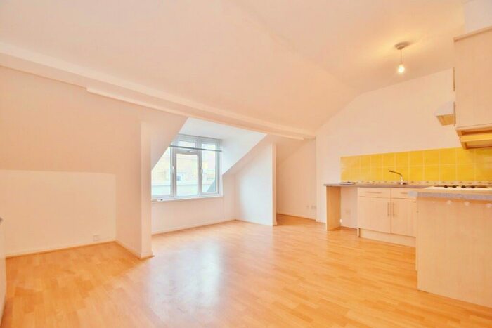 1 Bedroom Flat To Rent In Bournemouth, BH1