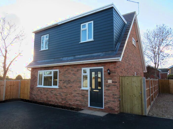 3 Bedroom House To Rent In Oakleigh Close, Raunds, Wellingborough, NN9