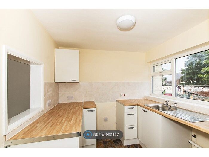 3 Bedroom Flat To Rent In Stella Precinct Seaforth Road, Liverpool, L21