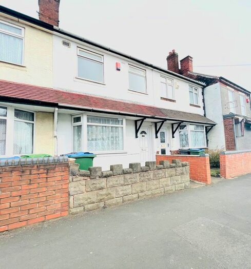 3 Bedroom Property To Rent In Black Lake, West Bromwich, B70