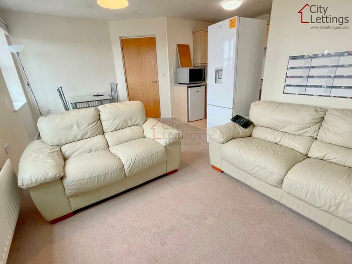 2 Bedroom Apartment To Rent In Edmonstone Crescent, Nottingham, NG5