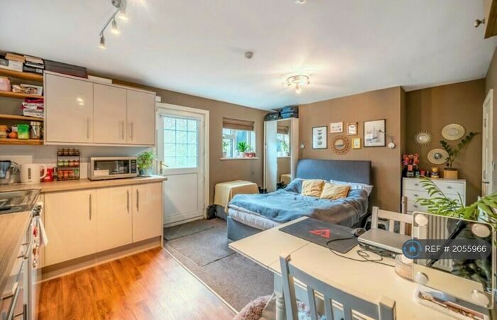 Studio To Rent In Stanley Road, Oxford, OX4