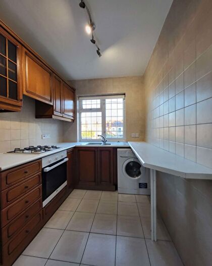 1 Bedroom Maisonette To Rent In Pinner View, HA1