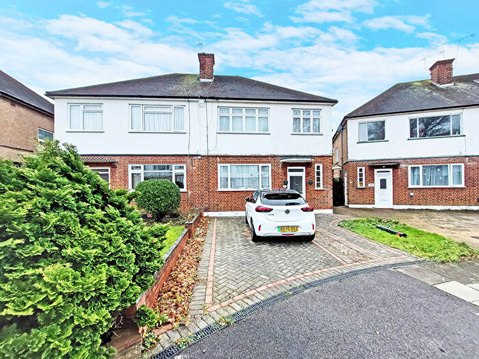 1 Bedroom Apartment To Rent In Imperial Close, Harrow, HA2