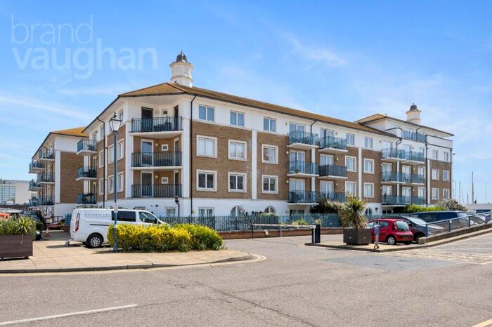 3 Bedroom Flat To Rent In Britannia Court, The Strand, Brighton, BN2