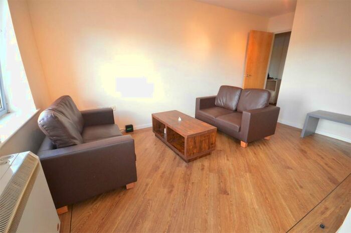 3 Bedroom Apartment To Rent In River View, Low Street, Sunderland, Tyne And Wear, SR1