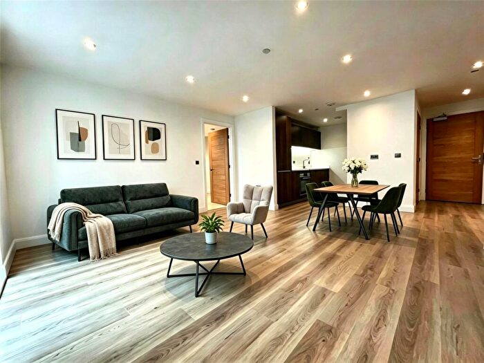 2 Bedroom Apartment To Rent In The Mount, Richmond Hill Close, Leeds, West Yorkshire, LS9