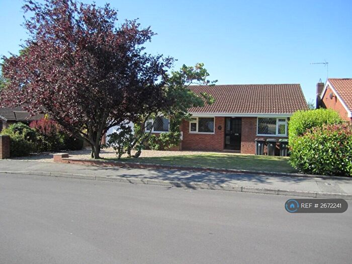 4 Bedroom Bungalow To Rent In Lancaster Drive, Dorset, BH31