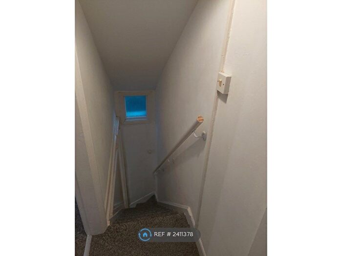 2 Bedroom Terraced House To Rent In Holland Street, Hull, HU9