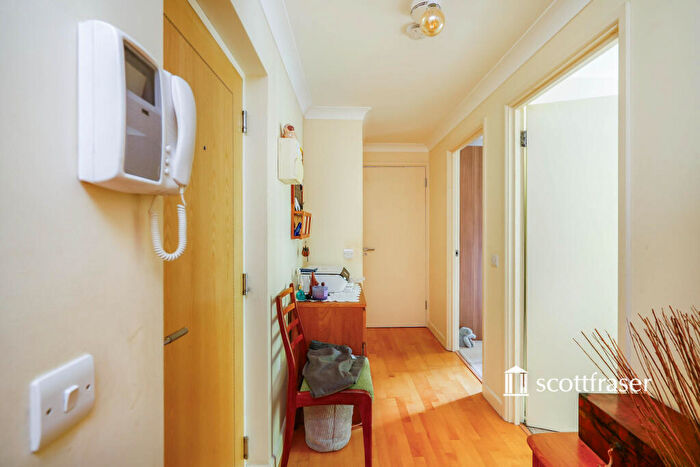 2 Bedroom Apartment To Rent In Hadow Road, Marston, OX3