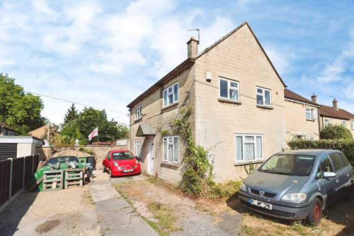 3 Bedroom Semi Detached House For Sale In Cranleigh Court Road, Yate, Bristol, BS37