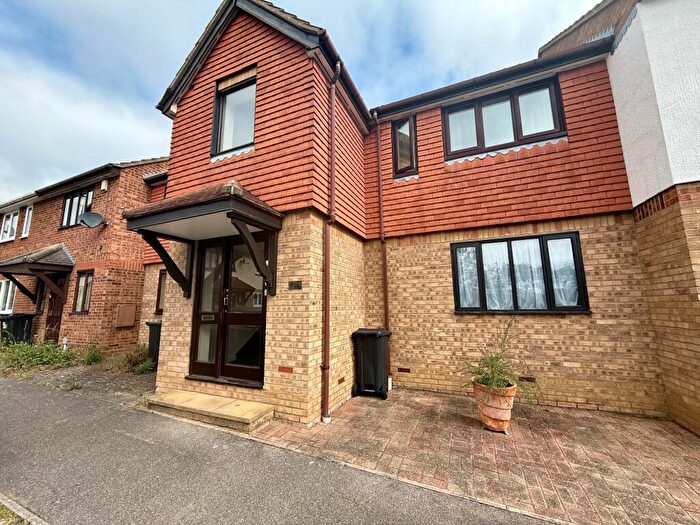 1 Bedroom Flat To Rent In Ellswood, SS15