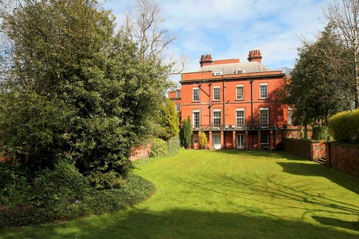 2 Bedroom Flat To Rent In Ullet Road, Aigburth, Liverpool, Merseyside, L17