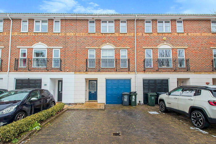 4 Bedroom Terraced House To Rent In Anvil Terrace, Dartford, DA2