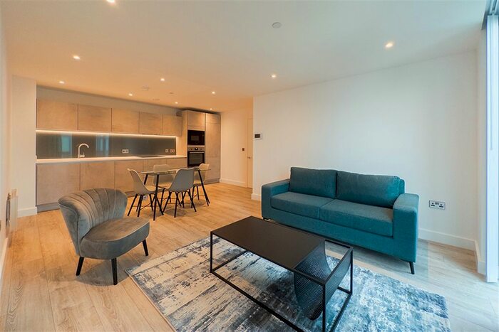 2 Bedroom Flat To Rent In Chester Road, Manchester, M15