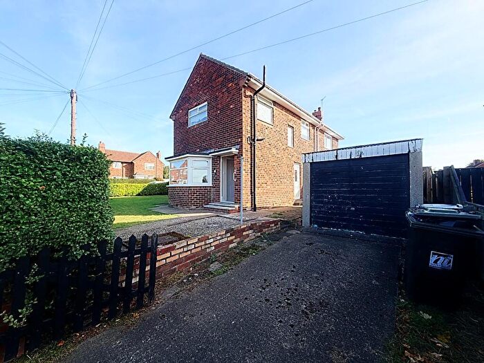 3 Bedroom Semi-Detached House For Sale In Simonside Avenue, Wallsend, NE28