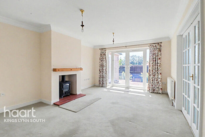 3 Bedroom Detached Bungalow For Sale In Orchard Way, Downham Market, PE38