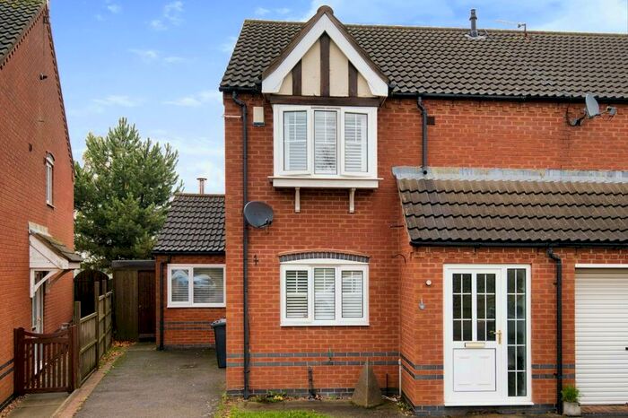 3 Bedroom Semi-Detached House For Sale In Grange View, Ellistown, Coalville, Leicestershire, LE67