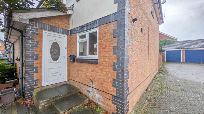 3 Bedroom End Terrace House To Rent In Duriun Way, Erith, London, DA8