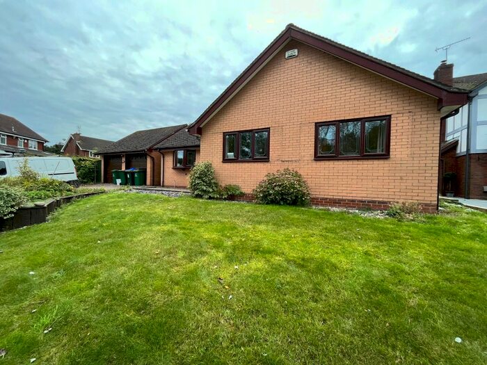 3 Bedroom Detached Bungalow To Rent In Heycroft, Coventry, CV4